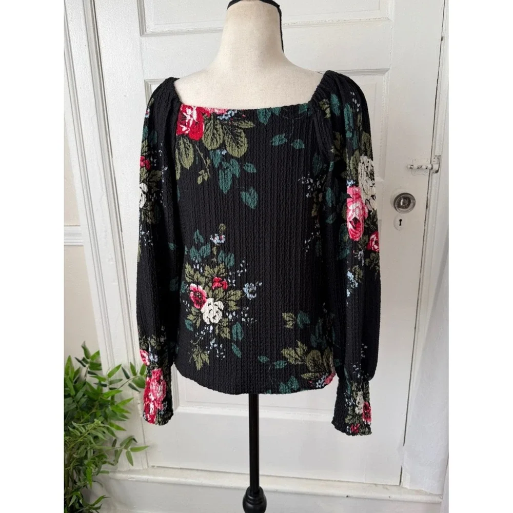 3/$20 💥 LOFT Square Neck Puff Sleeve Black Floral Knit Peasant Top Shirred‎